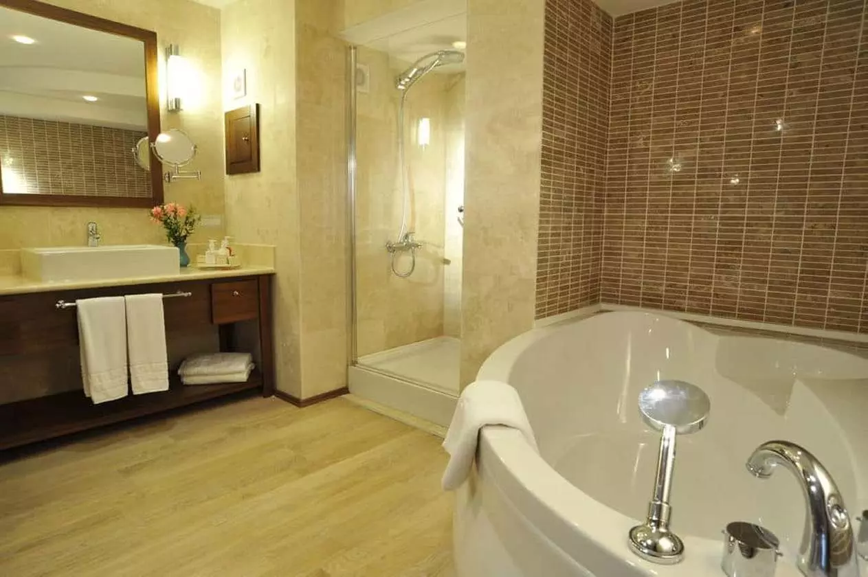 fb5b72db_z (Copy).jpg